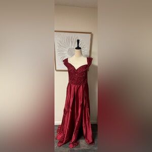 Chic Red Wine color Evening Gown